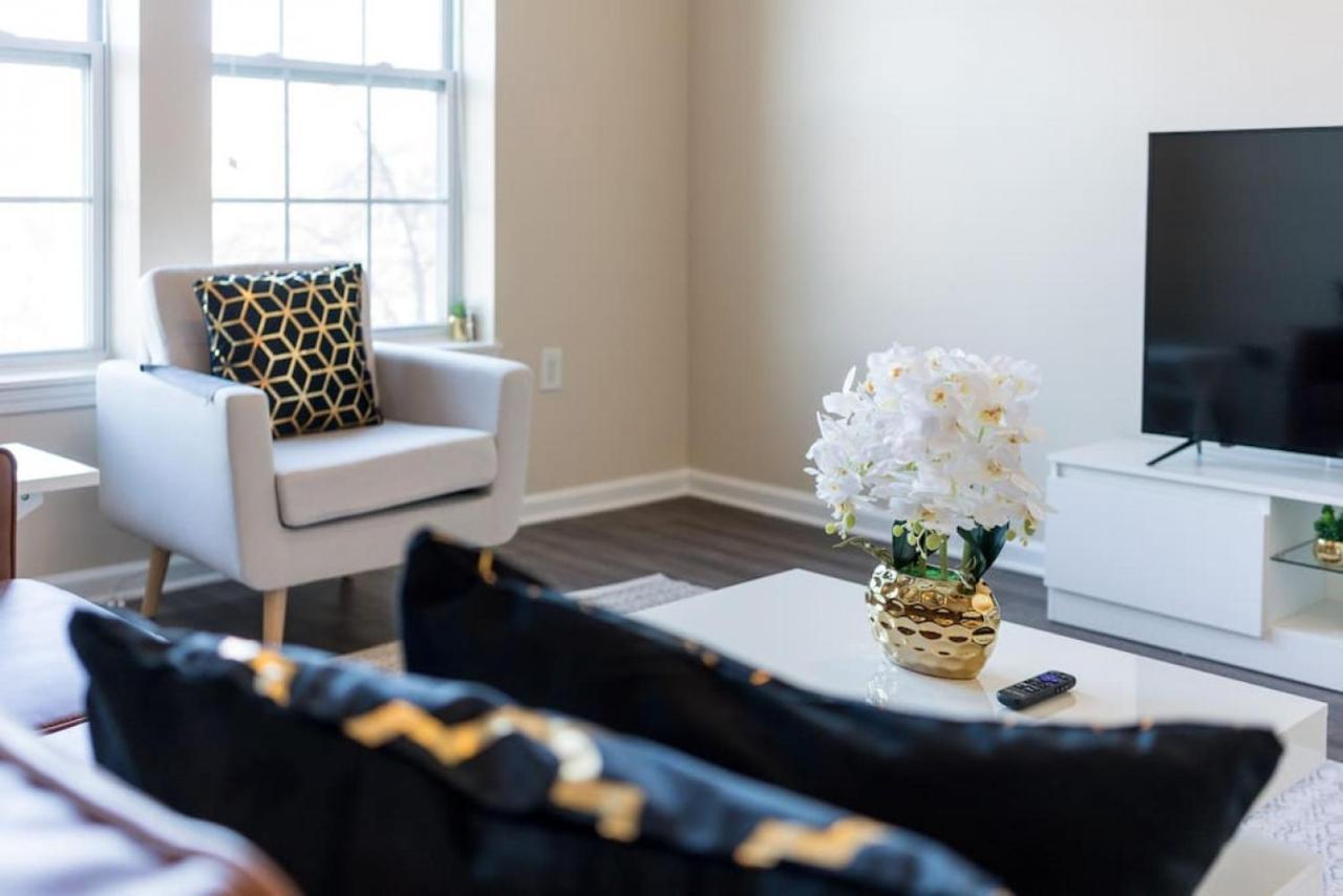 Downtown Indy Private Bedroom - Shared 인디애나폴리스 외부 사진