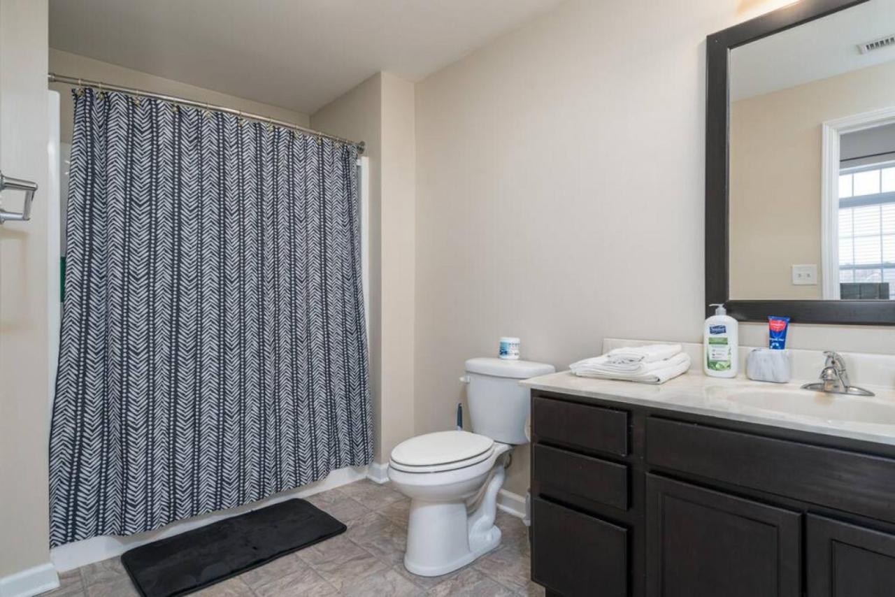 Downtown Indy Private Bedroom - Shared 인디애나폴리스 외부 사진